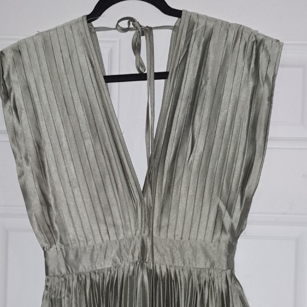 Chic Pleated Maxi Dress in Silver - Picture 6 of 11